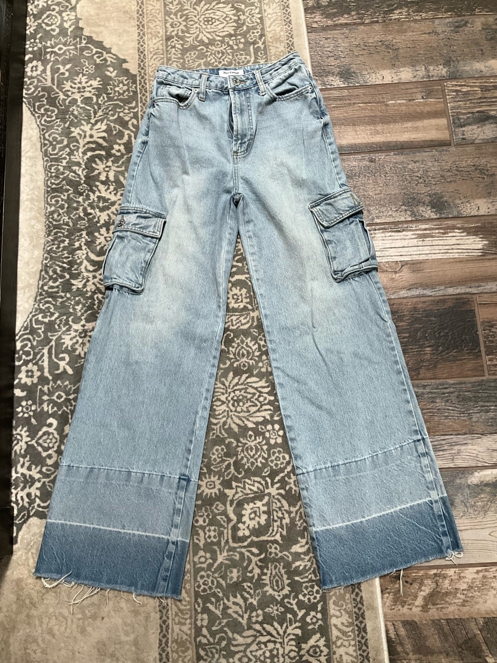 Juicy Couture Light Blue Wide-Leg Cargo Jeans 26
